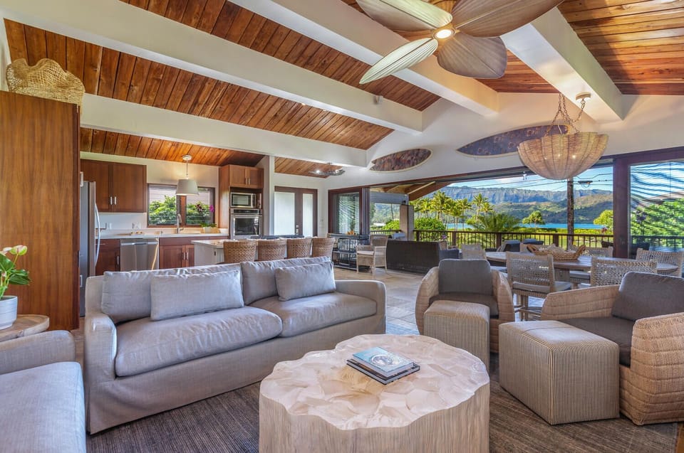 Aloha living at Nalu Hanalei