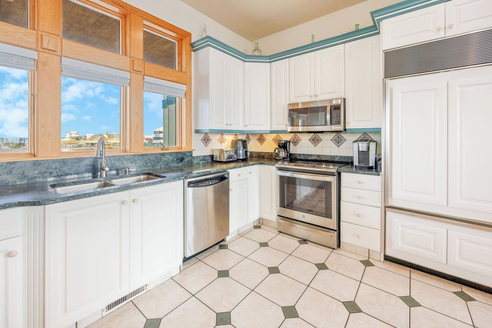 Surf or Sound Realty - 954 - Nautilus - Kitchen -4