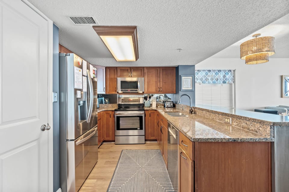 All modern appliances to make meal preparation a breeze.