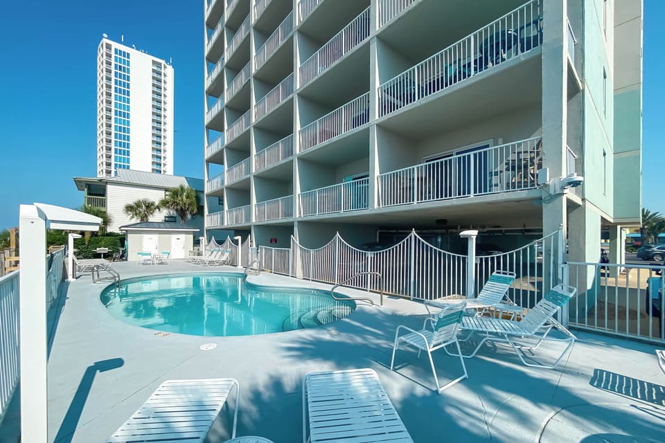 Outdoor Pool and Sundeck
