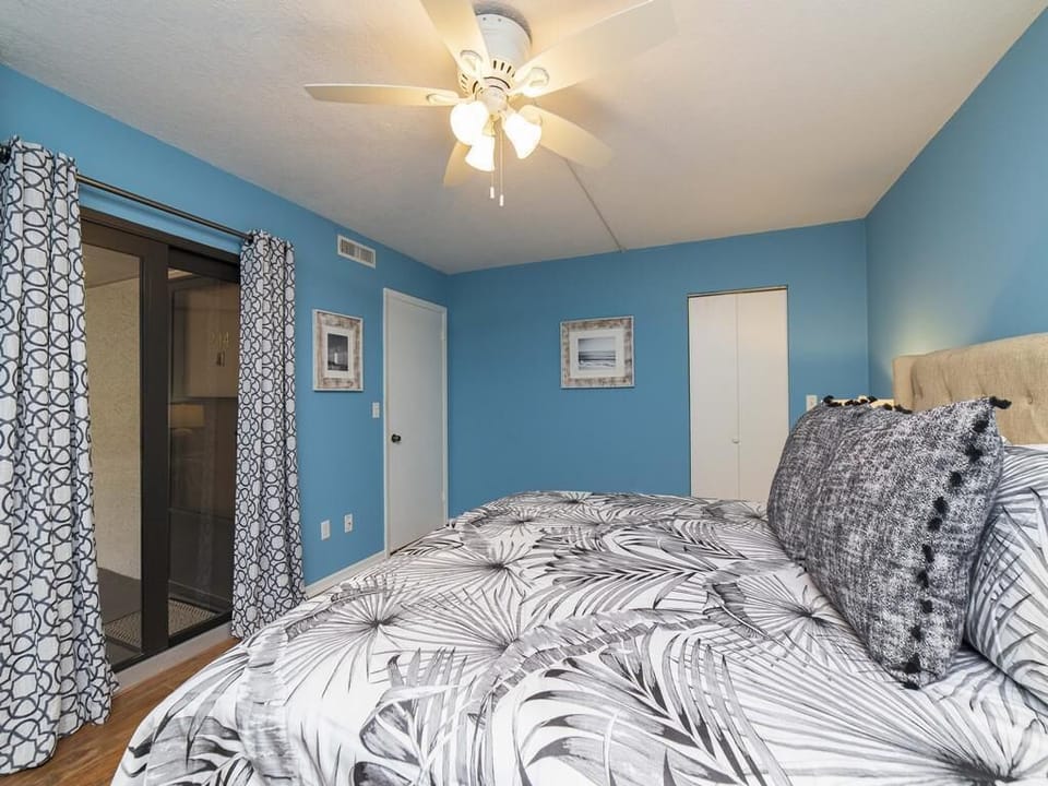 Anastasia Condos - Guest Bedroom