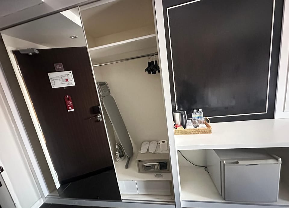 Superior Suite, 2 Twin Beds | Room amenity