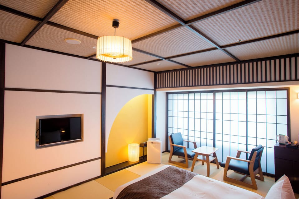 Standard Room, 2 Twin Beds, Ocean View (Mid Floor) | In-room safe, desk, laptop workspace, blackout drapes