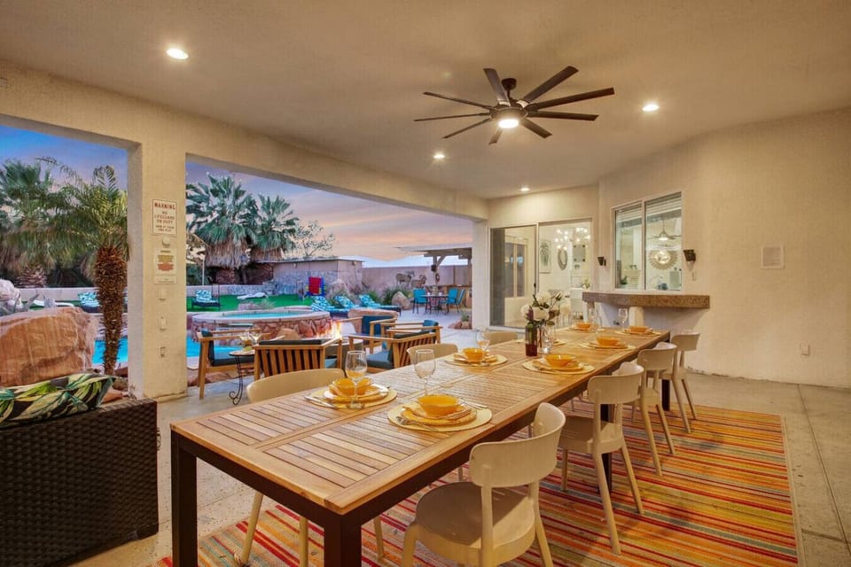 Outdoor dining