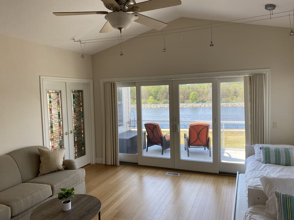 2nd floor trundle room view out