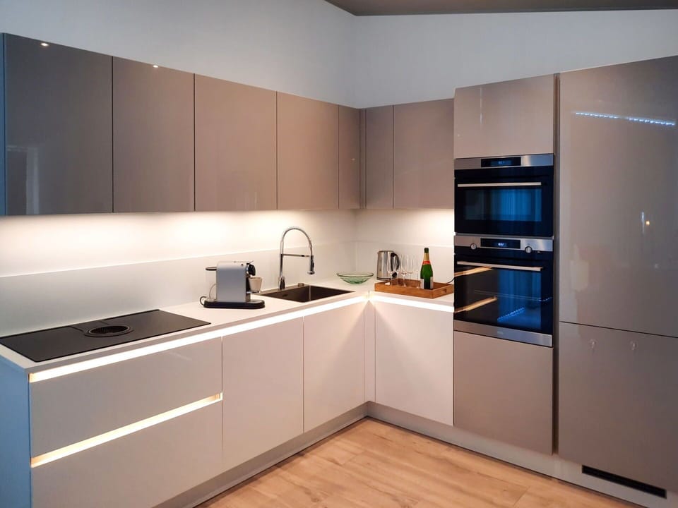 Cabinetry, Countertop, Tap, Kitchen Sink, Sink, Kitchen Stove, Kitchen Appliance, Kitchen, Home Appliance, Wood