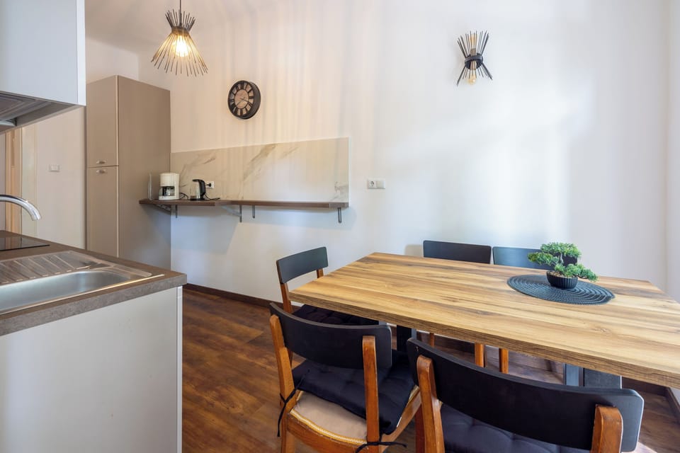 Apartment (K1) | Dining