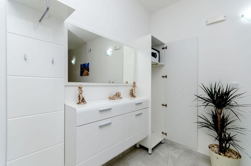 Bathroom | Shower