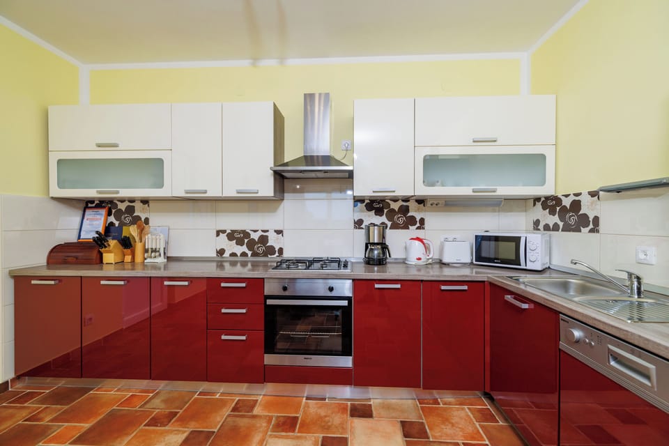 House | Private kitchen | Espresso maker, fridge, microwave, oven
