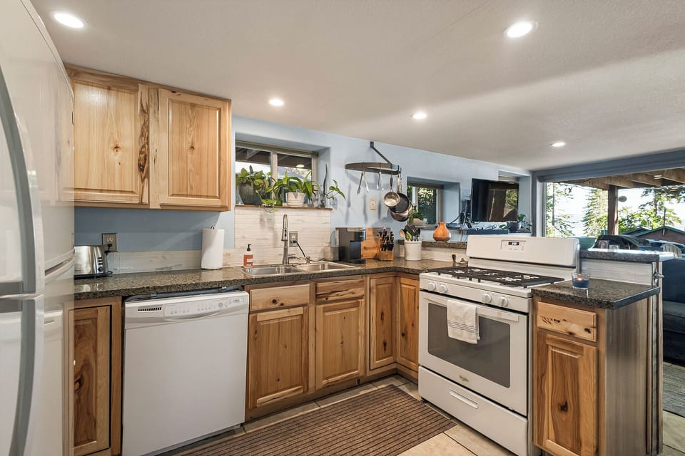 Kitchen equipped for all your needs.