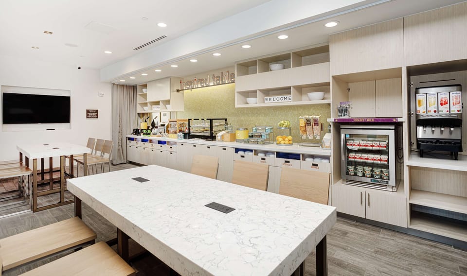 Free daily buffet breakfast