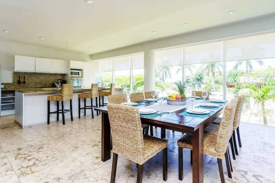 Sunny, modern spaces & beautiful decor throughout!