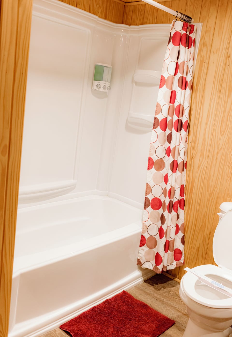 Shower/ Tub 