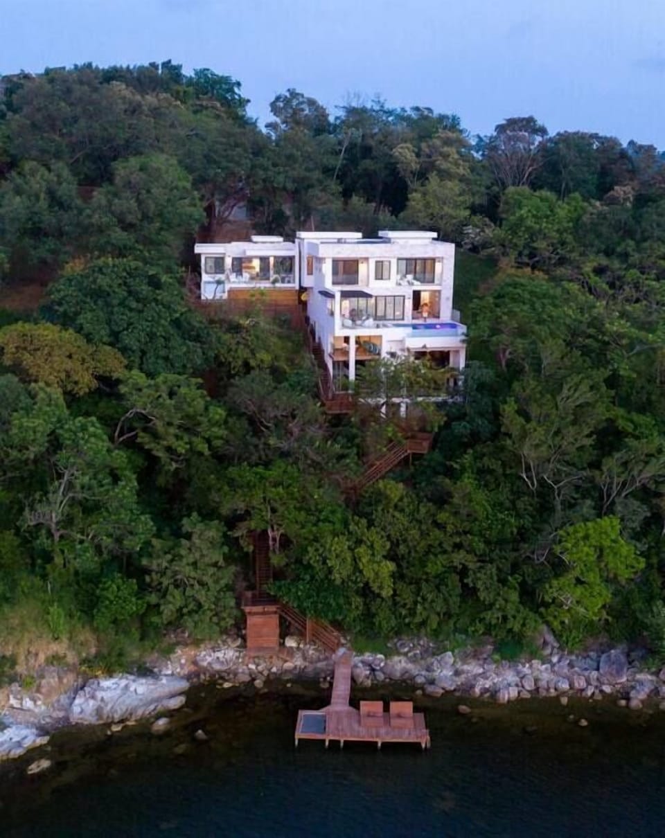 Another aerial view of Añoranza Villa and Casita showing the stairs to the Caribbean
