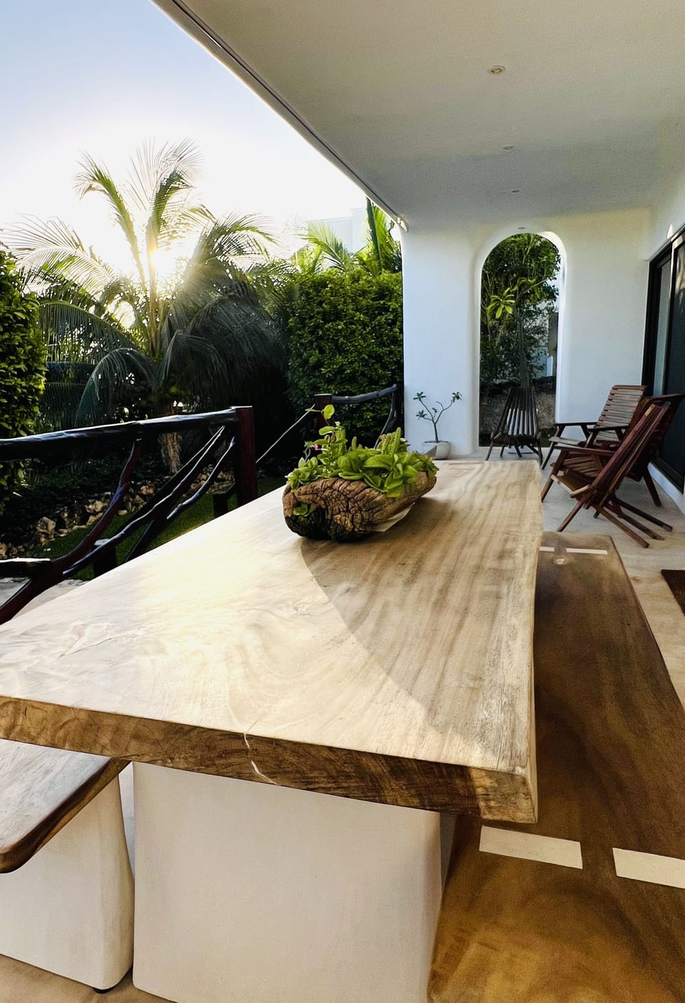 Outdoor dining