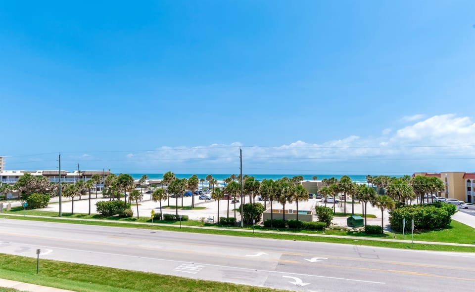 Unobstructed Views of the Ocean