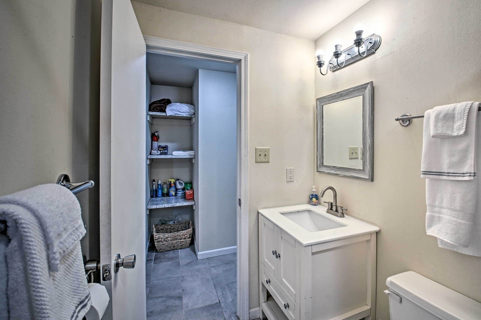 Full Bathroom