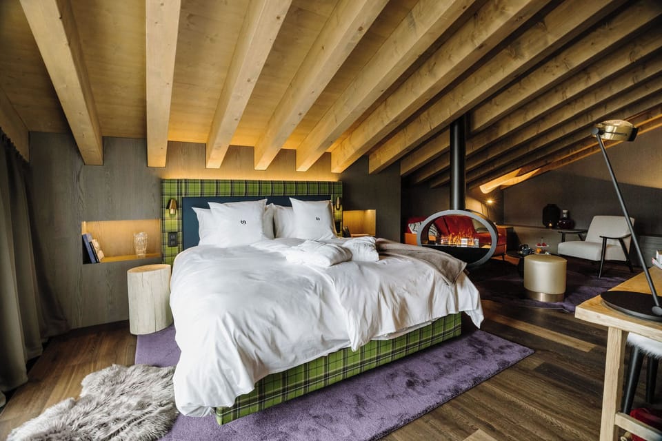 Rooftop Deluxe Suite | Premium bedding, minibar (free items), in-room safe, desk