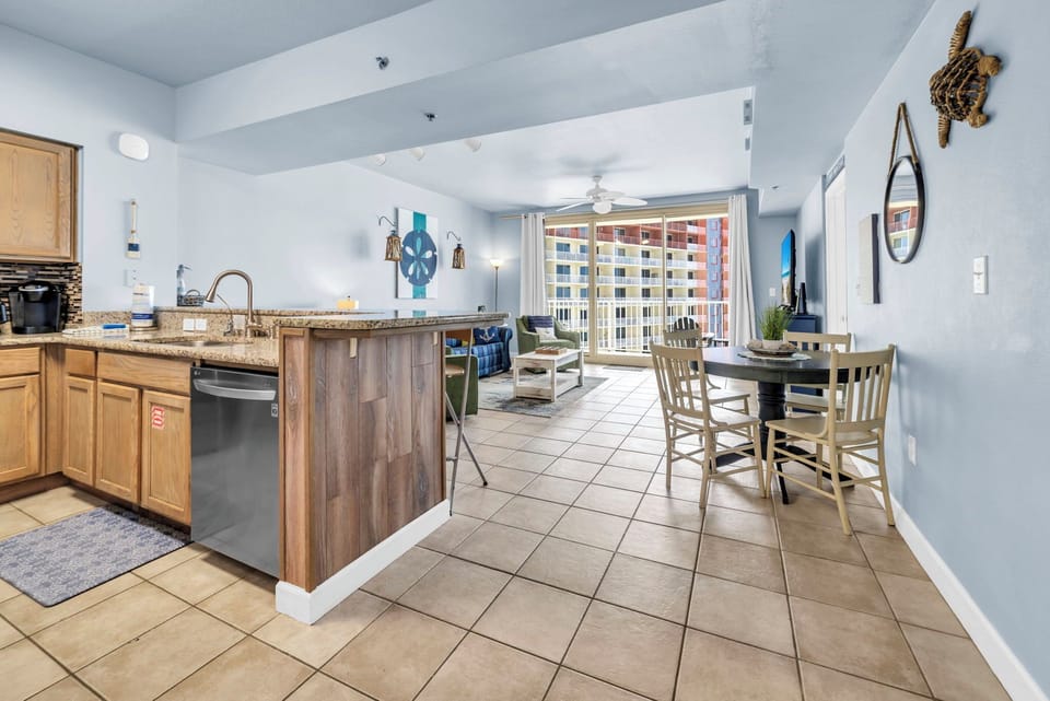 Kitchen to living room