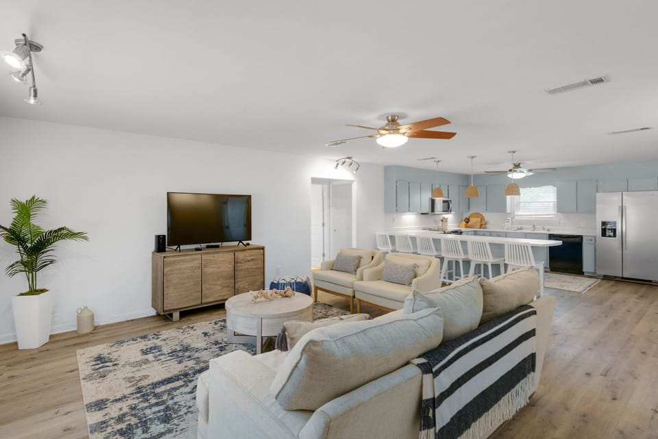 Pretty Hardwood Floors - Large Flatscreen Tv