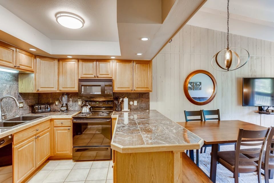 CV202 Kitchen