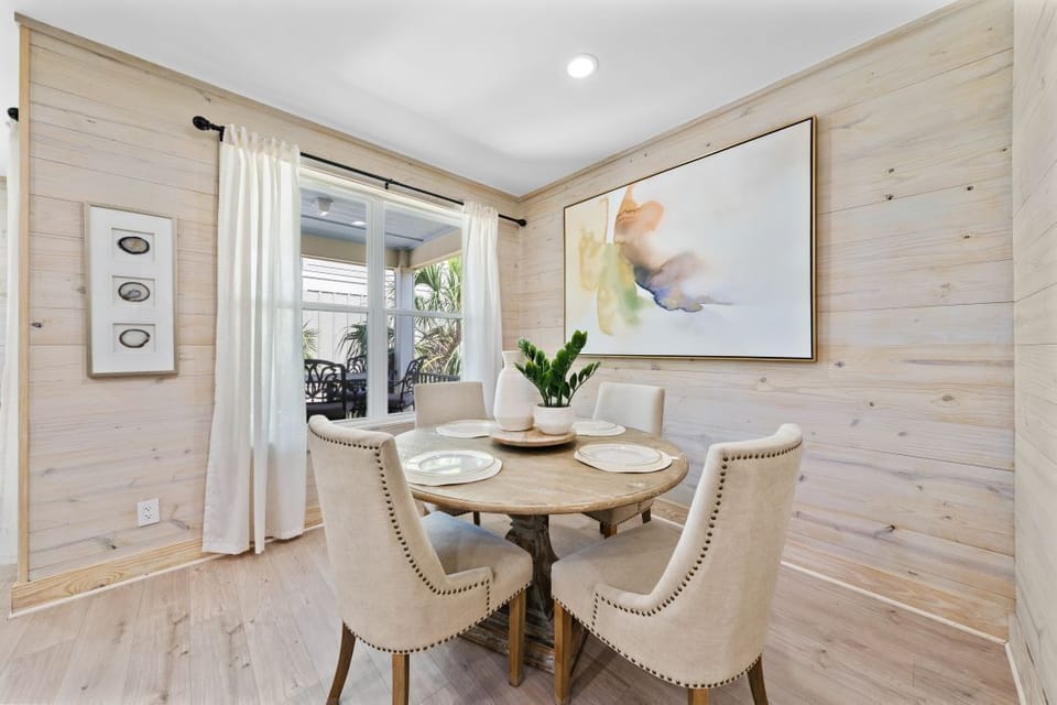 Lil J's Getaway Dining Table Seating for 4