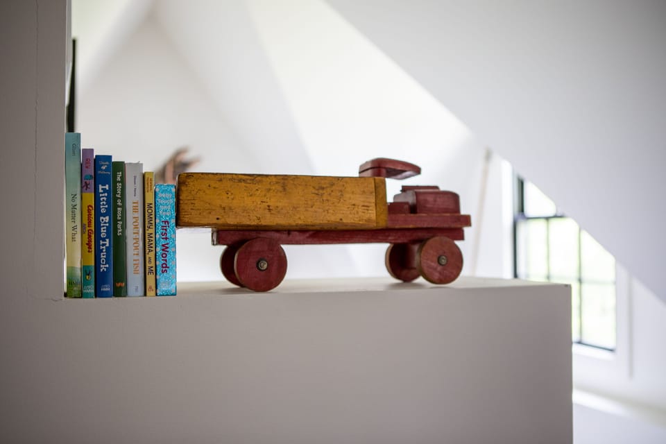 There are plenty of toys, games, and activities to keep little ones entertained.