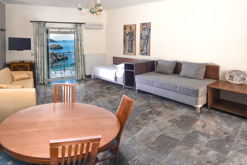 Platakia Blu Apt4 03