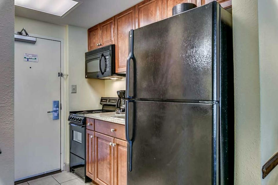 Studio kitchen 
