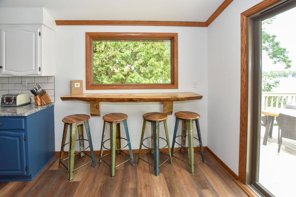 Breakfast Bar