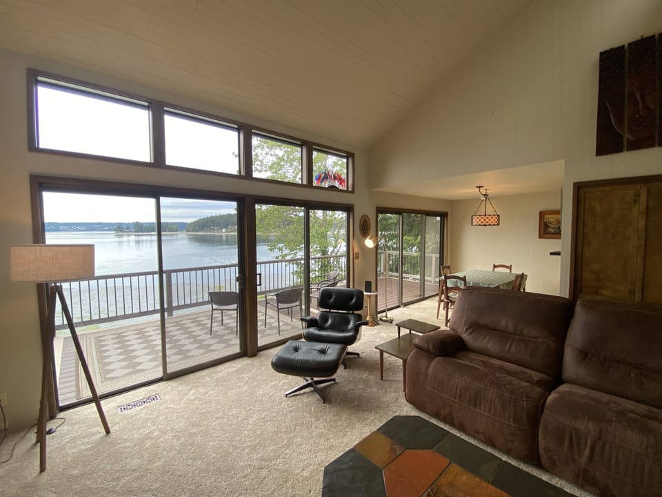 Furniture, Indoors, Living Room, Lamp, Couch