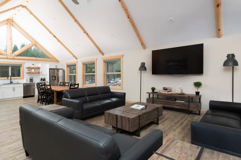 Lazy Moose Cabin Rental (1601)