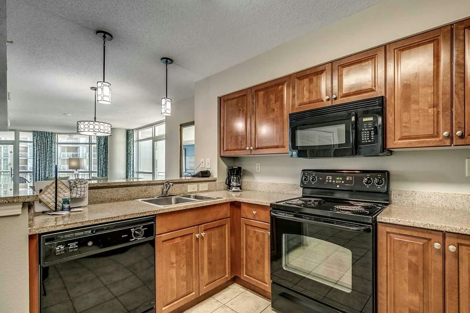 Full kitchen  