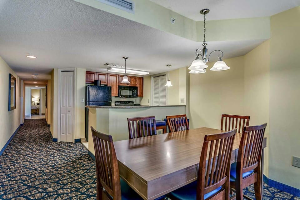 Perfect size dining room 