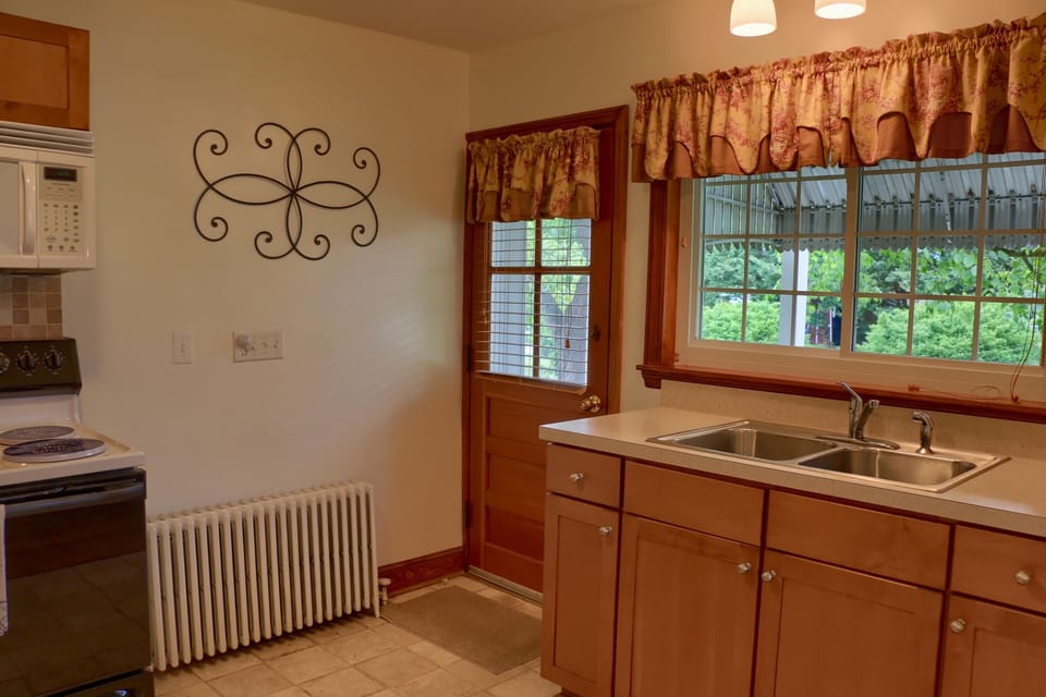 Entry from side door into kitchen