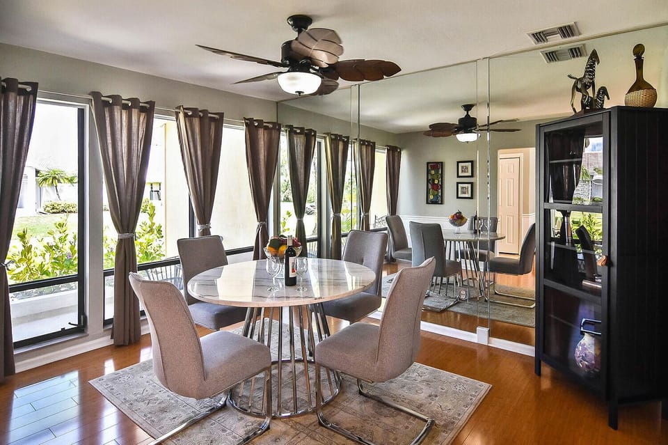 Stunning  dining room with  street view.