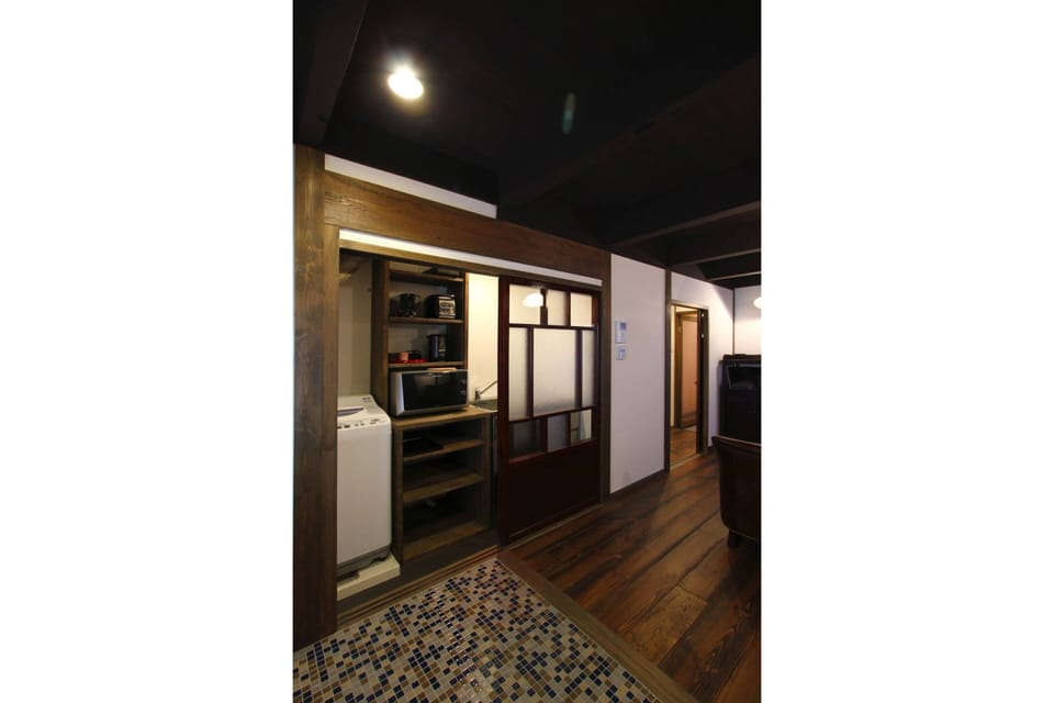 Traditional House, 2 Bedrooms, Kitchen, Garden View | Private kitchen | Fridge, microwave, stovetop, coffee/tea maker