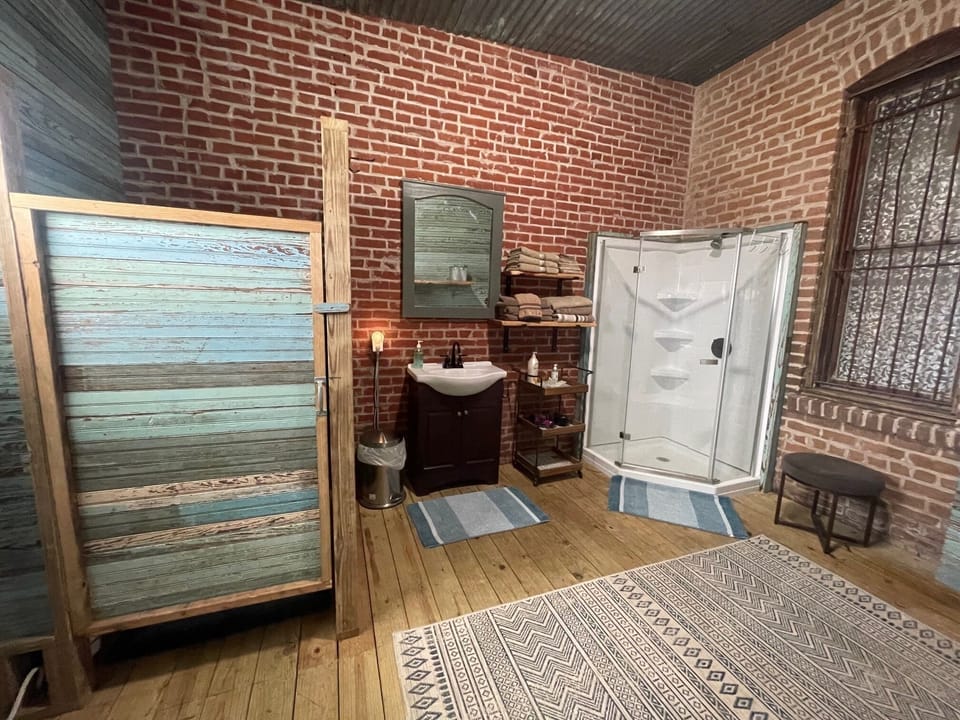 Spacious Bathroom