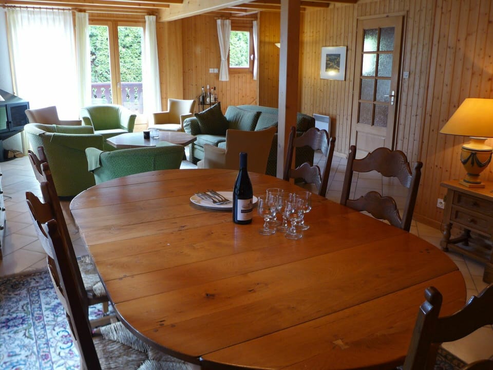 Table, Furniture, Property, Window, Chair, Wood, Couch, Bottle, Building, Lighting