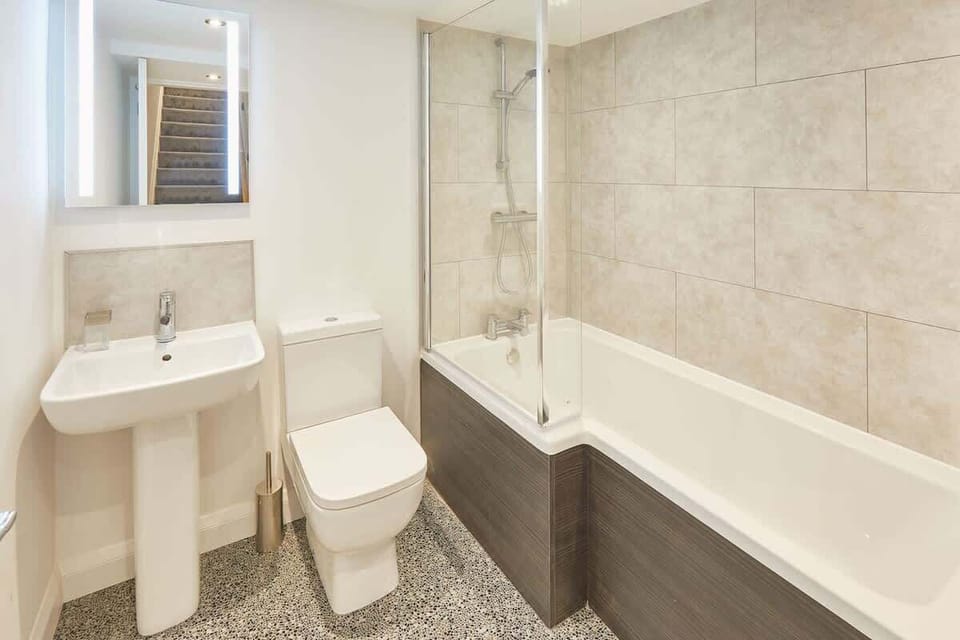 Beach View, Whitby - Host & Stay