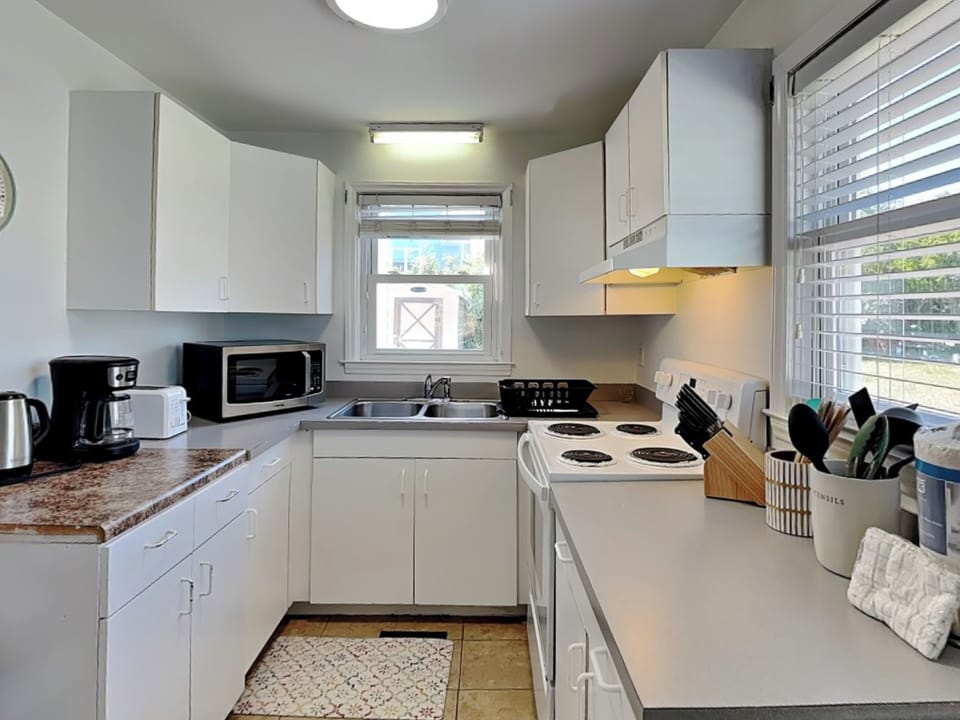 Full Size Kitchen