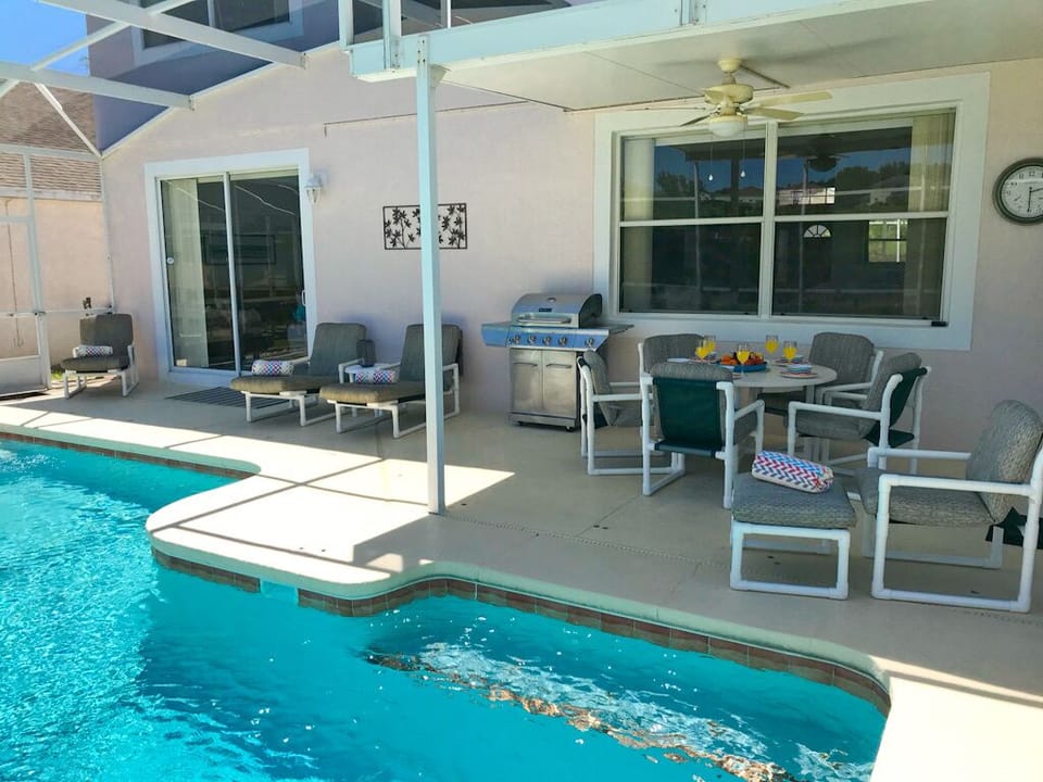 28‘ x 14‘ private pool (heating optional at a very reasonable rate).  FUN ☀️