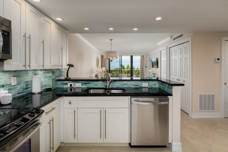 You can enjoy views of the Gulf of Mexico right from the kitchen. Just be careful not to get distracted while chopping vegetables....