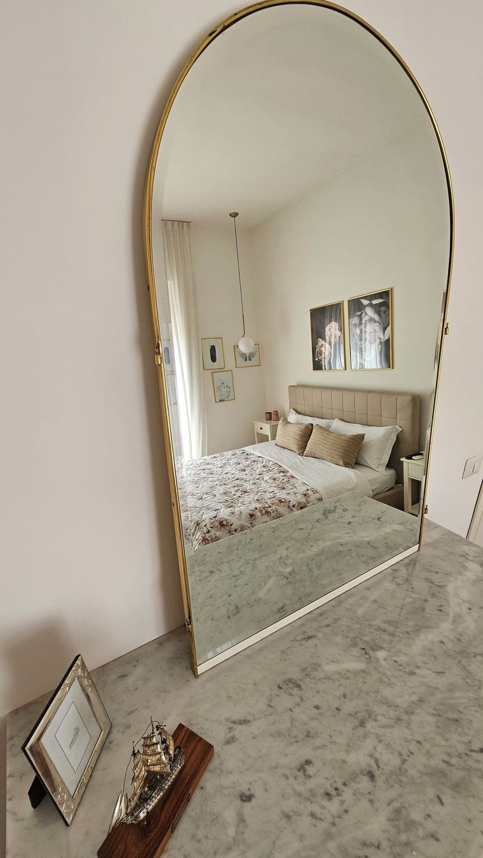 Deluxe Apartment, City View | Desk, laptop workspace, blackout drapes, soundproofing