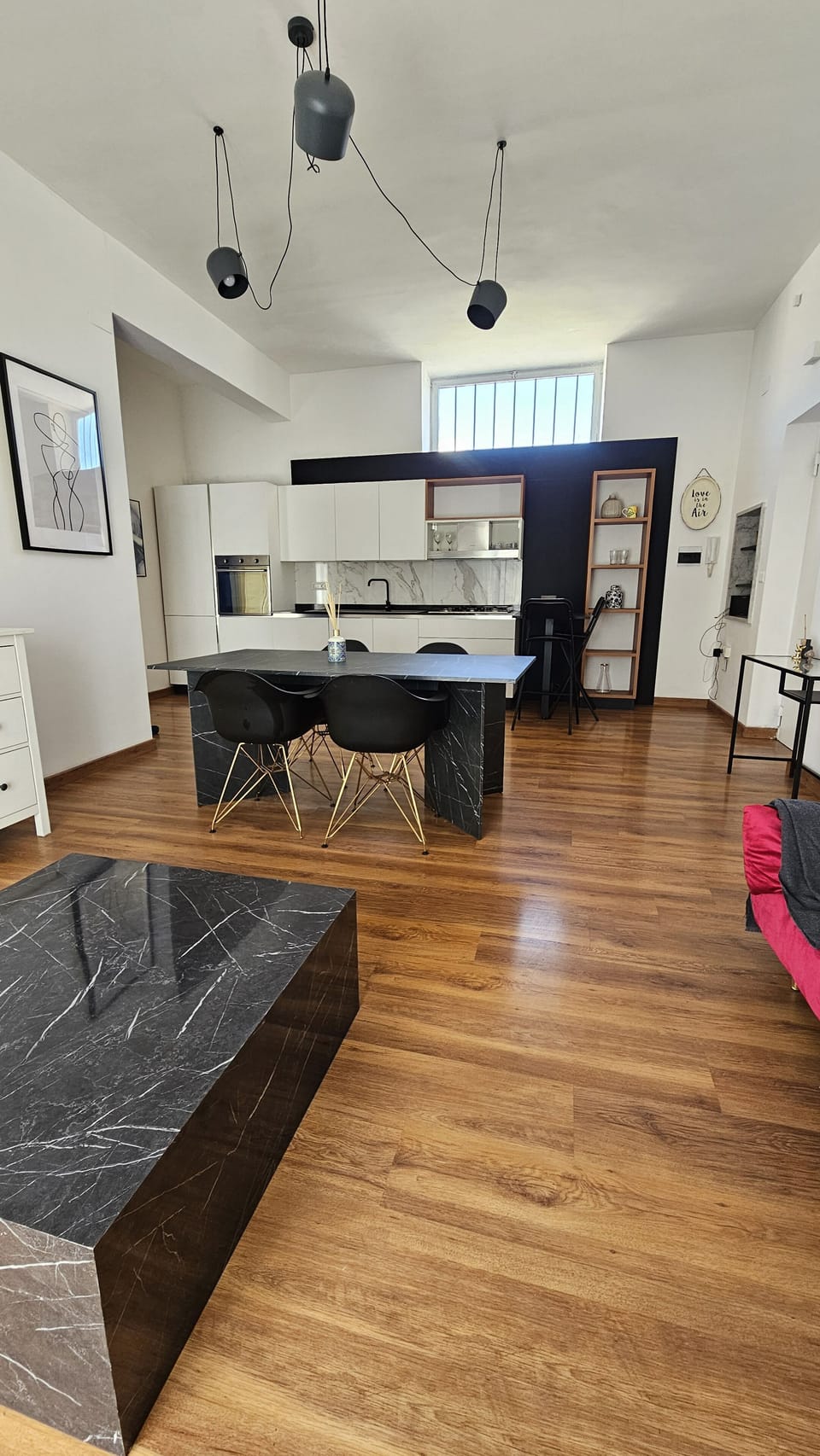 Deluxe Apartment, City View | Private kitchen | Electric kettle