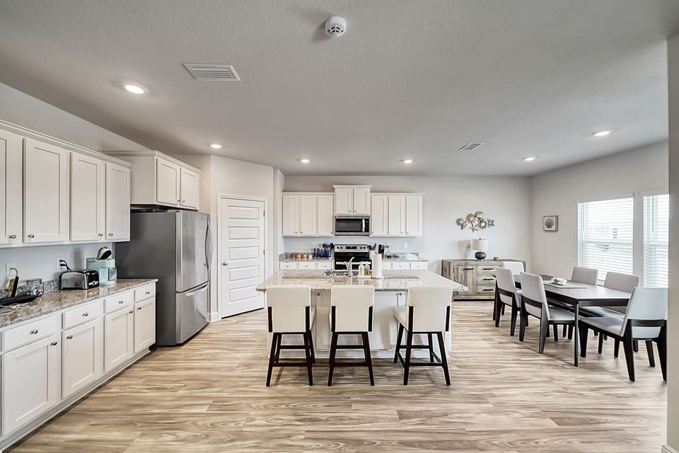 All major appliances are provided along with a start supply of amenities