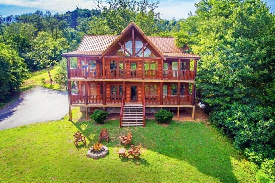 Big Bear is nestled in the Great Smoky Mountains of Tennessee.
