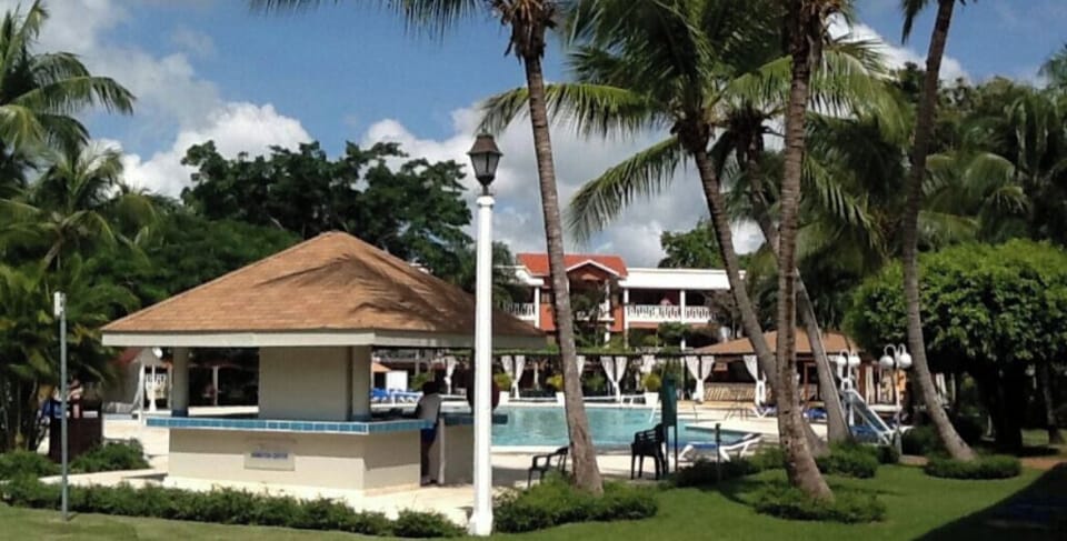 Room, 1 Bedroom, Smoking, Patio | Pool | Outdoor pool