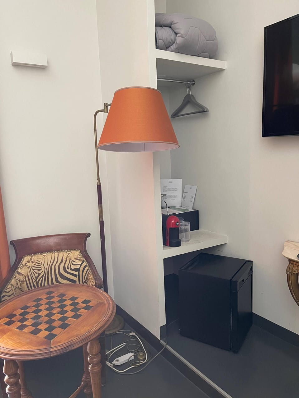 Room amenity