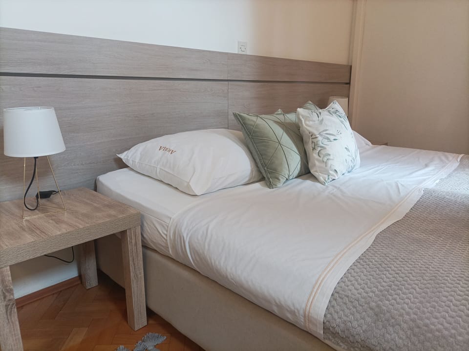 Double or Twin Room | Iron/ironing board, free WiFi, bed sheets